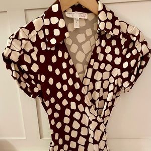 Iconic brown & white DVF midi wrap dress. Size 2.
